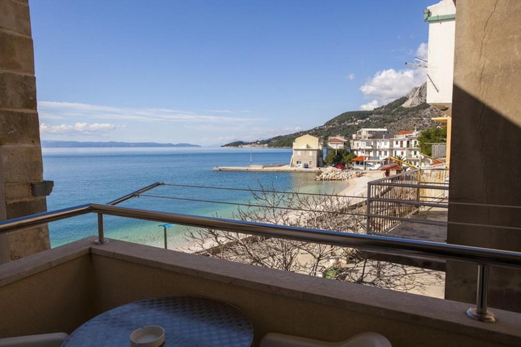 Apartments By The Sea Drasnice, Makarska - 6697 Exterior foto