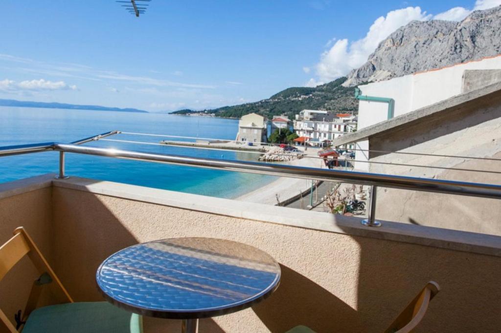 Apartments By The Sea Drasnice, Makarska - 6697 Exterior foto